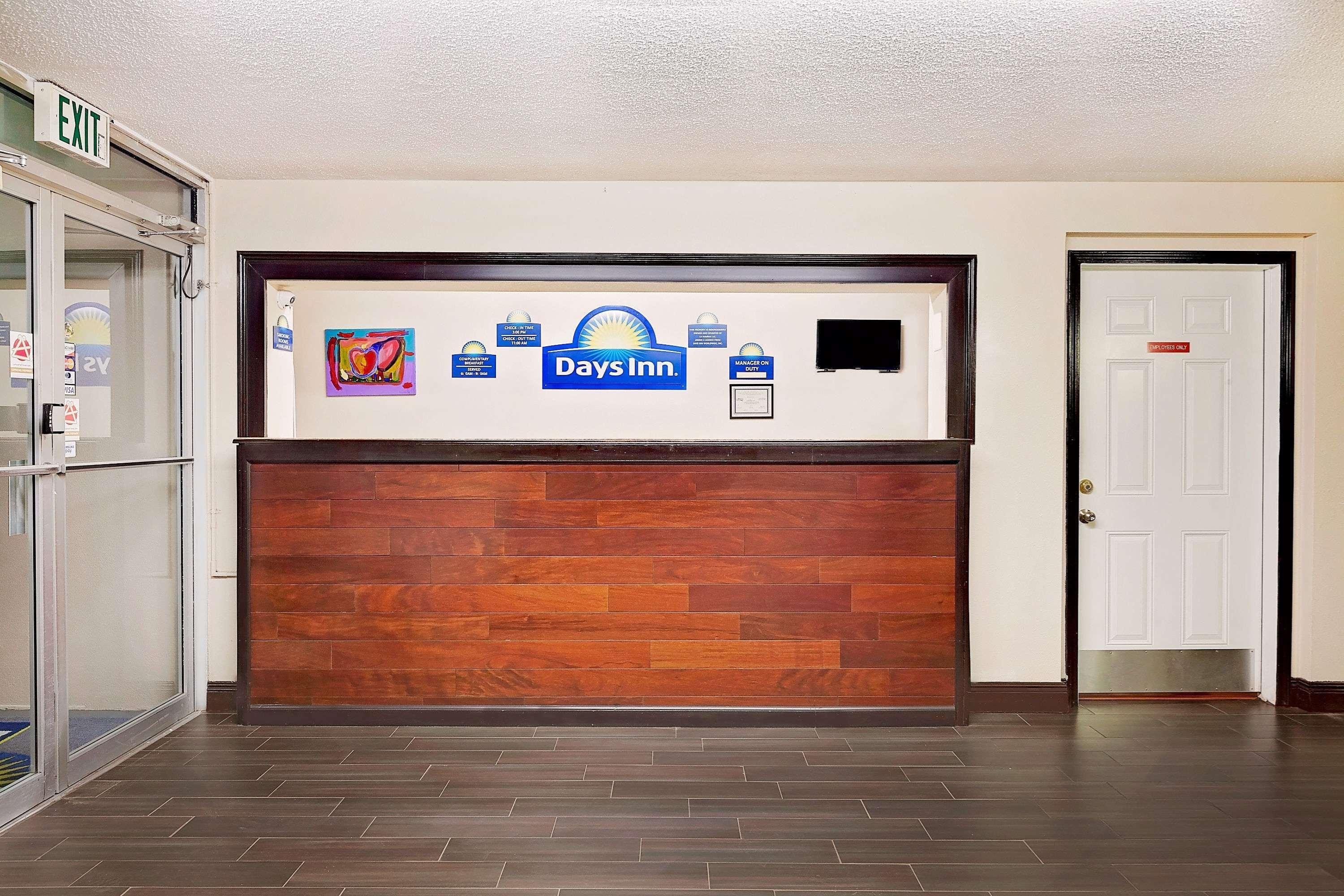Days Inn By Wyndham Lafayette Near Lafayette Airport Exterior photo